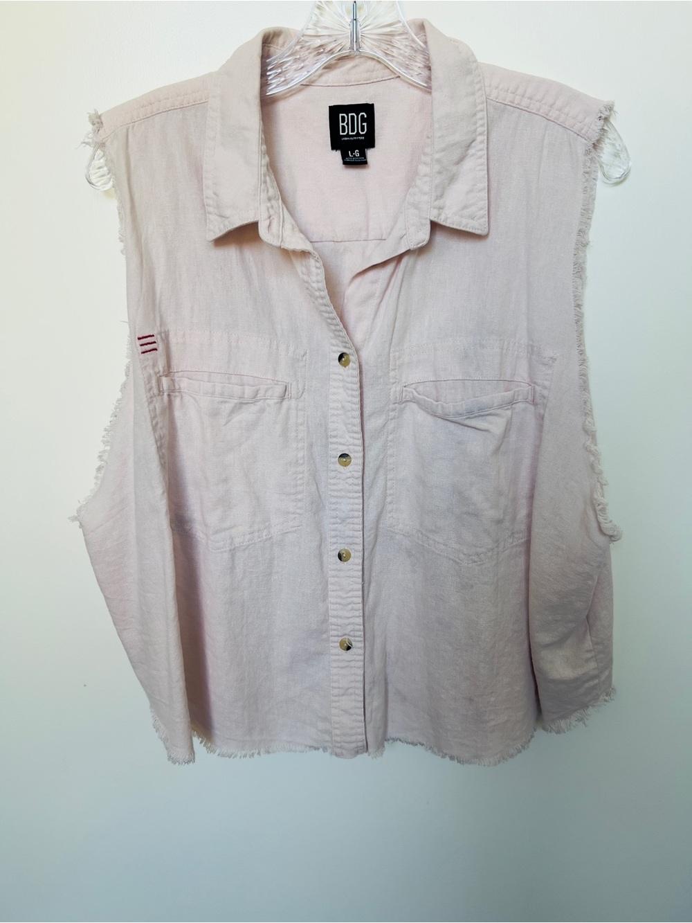 BDG Sleeveless women’s Button-Front Pale Blush Shirt